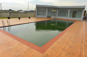 A Cheerful 2 Bedroom in a luxurious duplex at Lekki